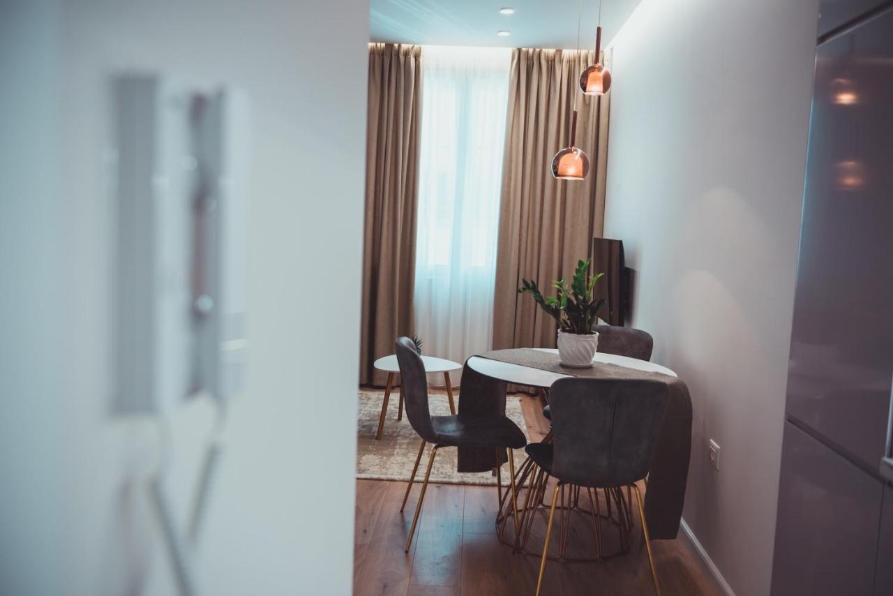 Tam Serviced Apartment City Center No2 Тирана Екстер'єр фото
