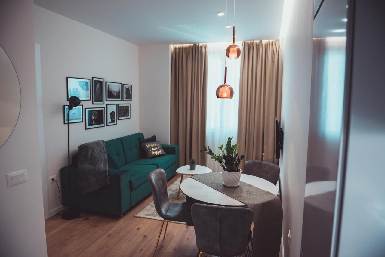 Tam Serviced Apartment City Center No2 Тирана Екстер'єр фото